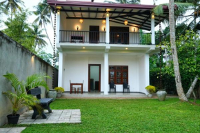 Bluelip Ceylon Weligama